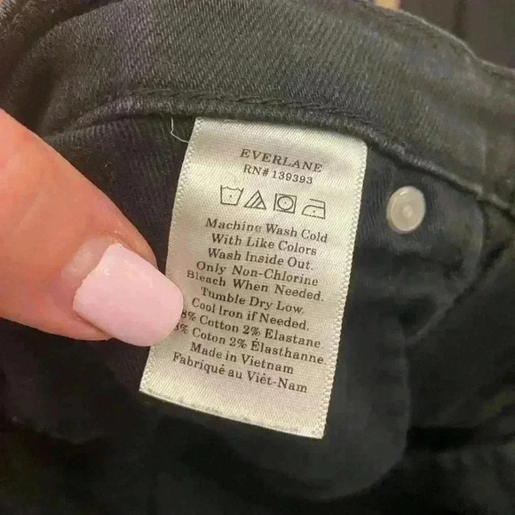 Everlane Black Frayed Ankle Jeans size 29 great condition - Picture 6 of 7